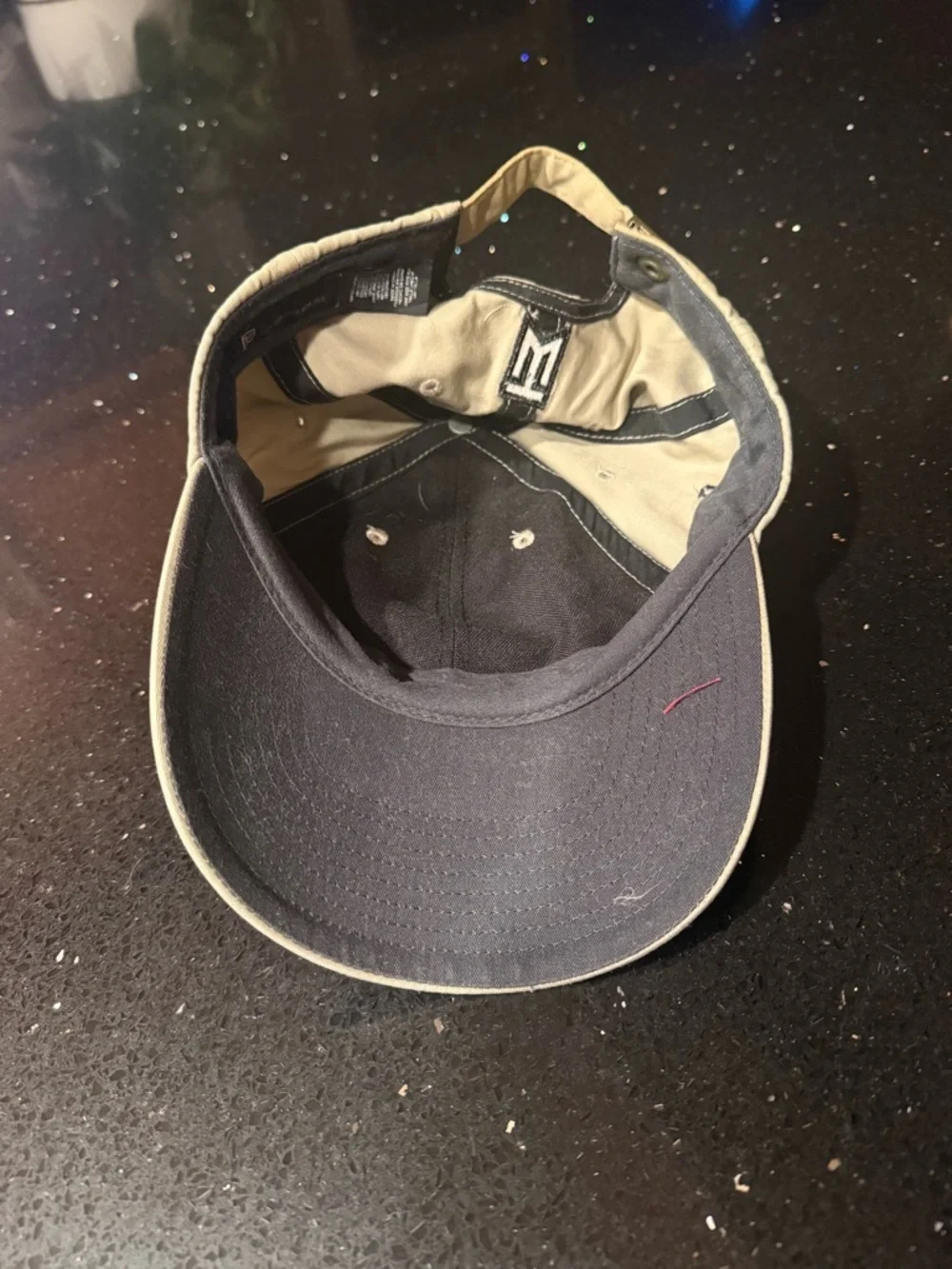 Nike Tiger Woods Golf Men’s Tan Swoosh Baseball Cap